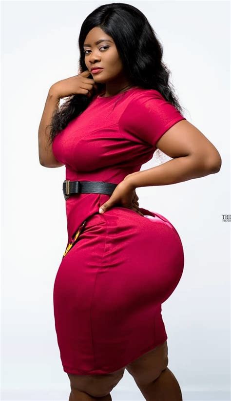 Massive huge donk booty .